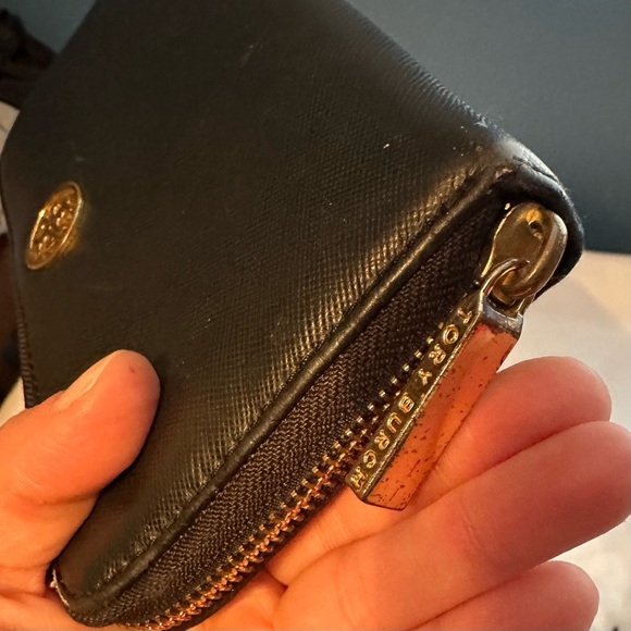 Tory Burch McGraw Slouchy Satchel Bag & Saffiano Leather Continental Zip Wallet - Picture 14 of 16